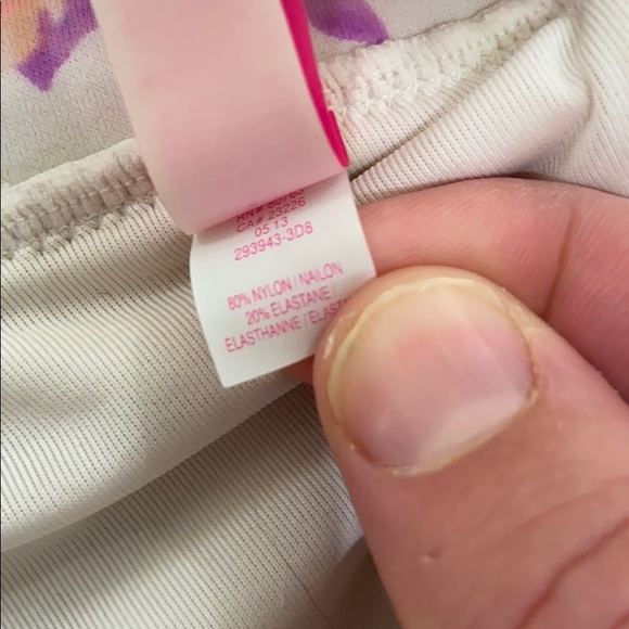 Bikini - Picture 3 of 6